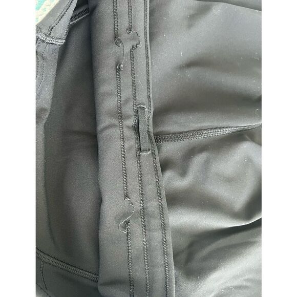 LULULEMON ATHLETICA BLAK CROPPED LEGGINGS WITH LACE ON SIDES WOMEN’S SIZE 8 - Picture 5 of 6